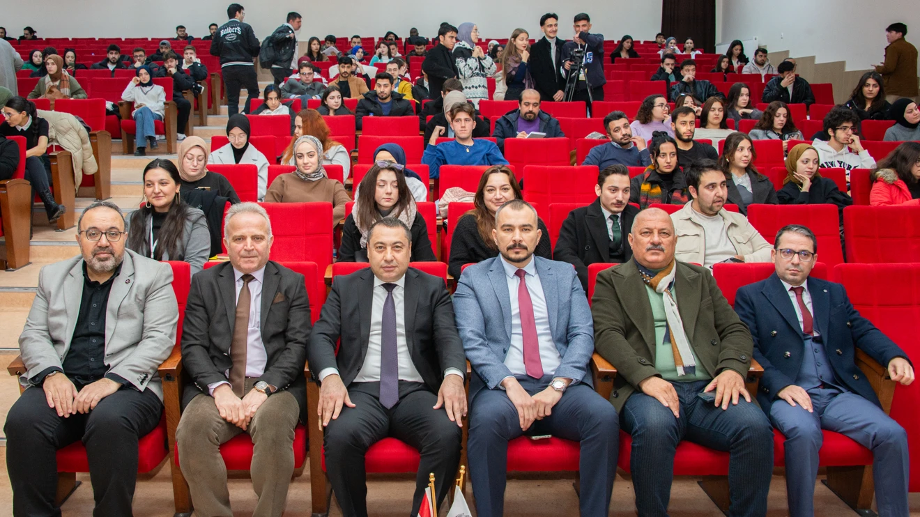 Selçuk Üniversitesinde “Yerel Basında Dijital Çağ” anlatıldı